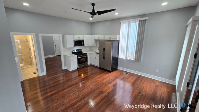 Foto del edificio - 2934 Sidney Ave