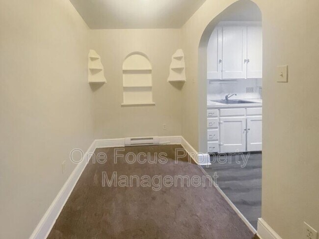 Building Photo - 307 North Vesper Street