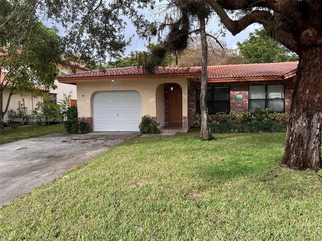 Foto principal - 1372 NW 93rd Terrace