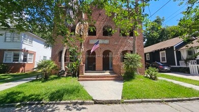 Building Photo - 2653 College St