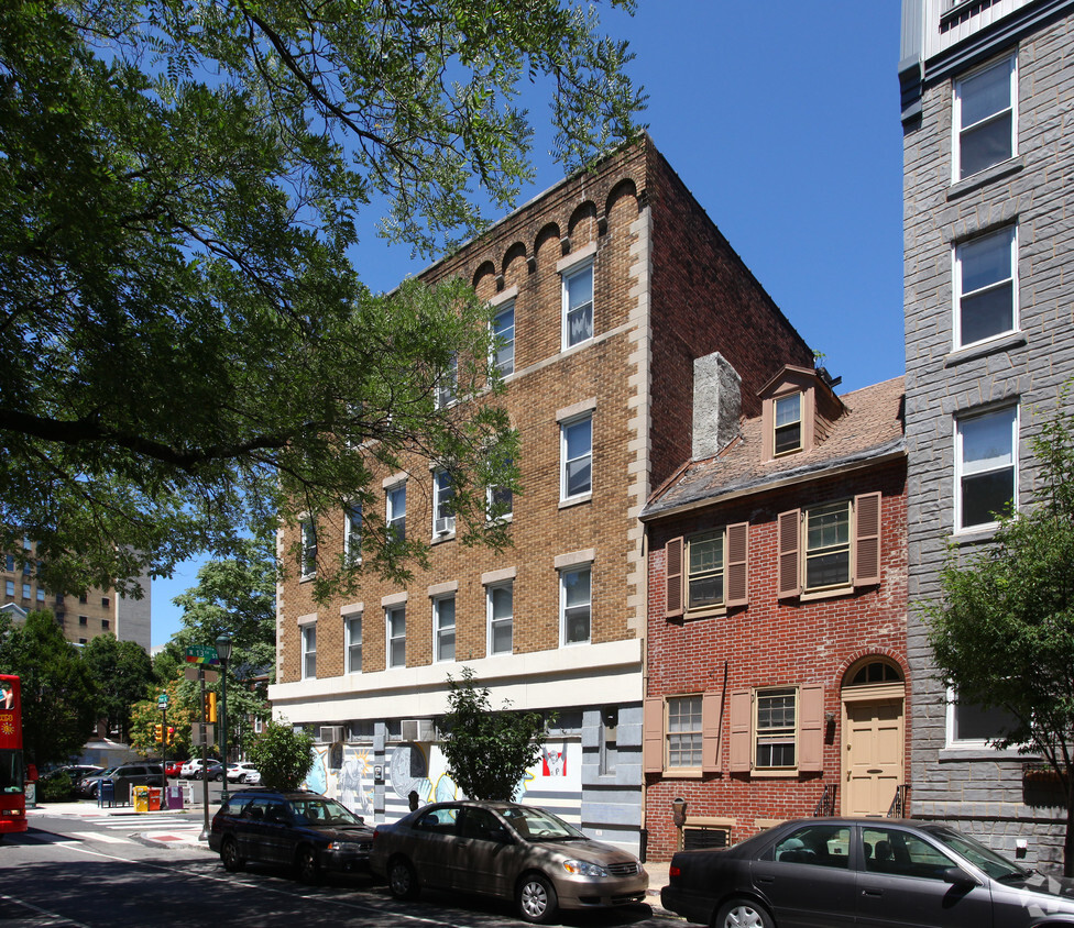 Building Photo - Pineview Apartments