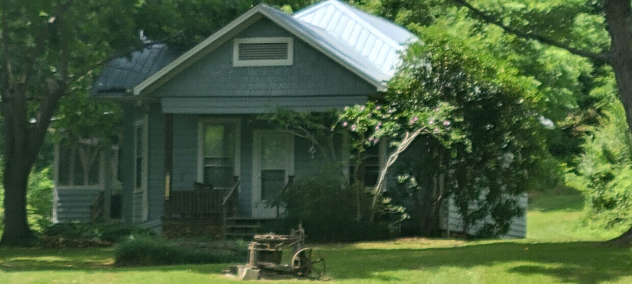 101 Riding Rock Rd, Clyde, NC 28721 House Rental in Clyde, NC