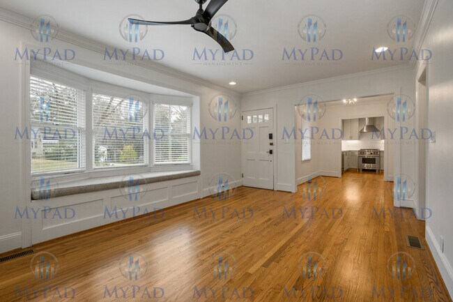 Building Photo - 2317 Melante Dr NE