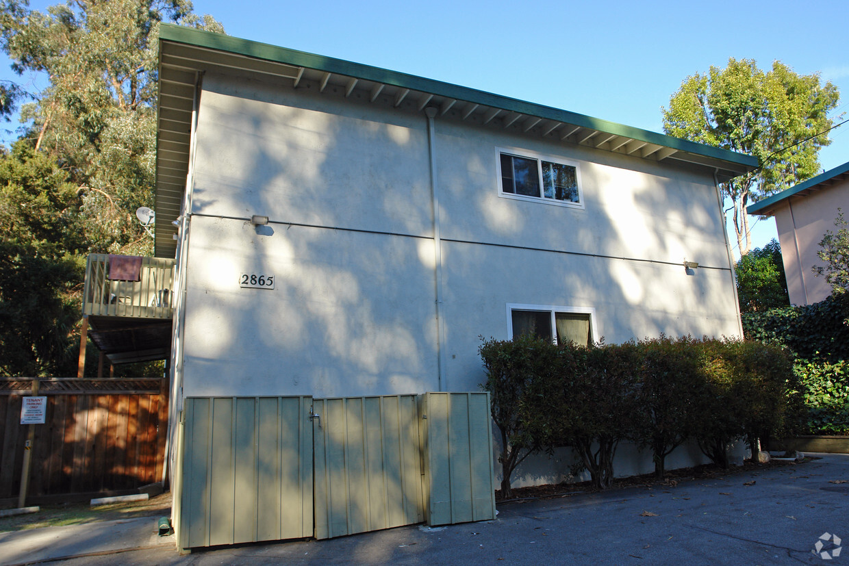 Building Photo - 2865 Capitola