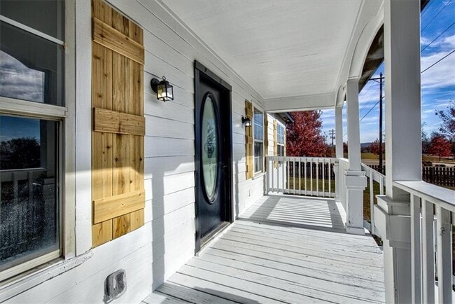 Building Photo - 1830 Wagon Wheel Rd