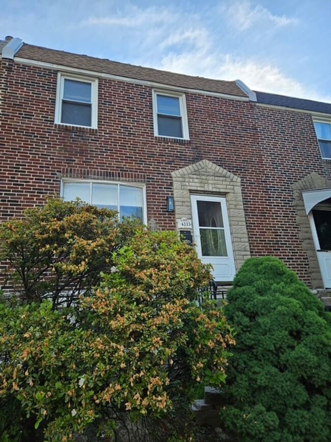 Building Photo - 4333 Marple St