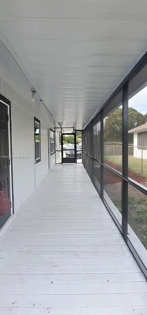 Foto del edificio - 347 NW 6th Ave