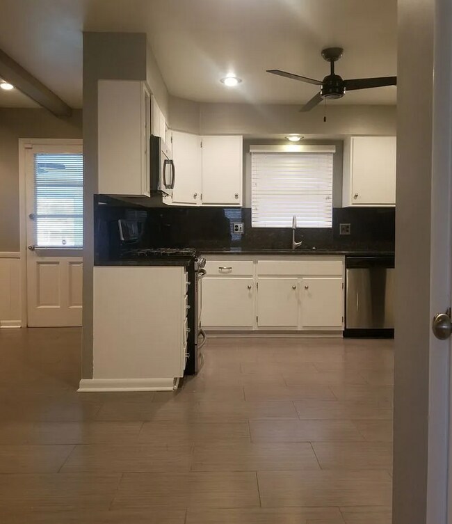 Foto del edificio - 324 Cumberland Dr