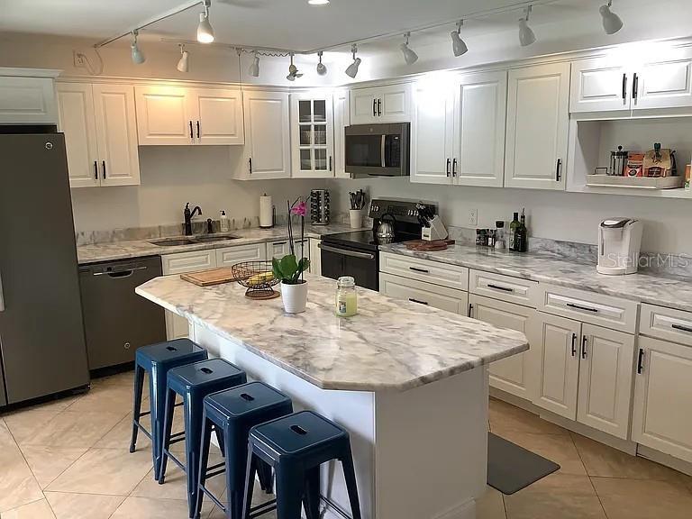 Foto principal - 3802 Saxon Dr