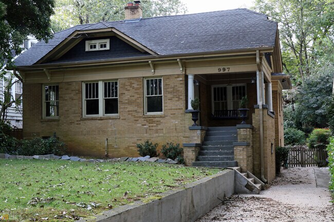 Building Photo - 997 McLynn Ave NE