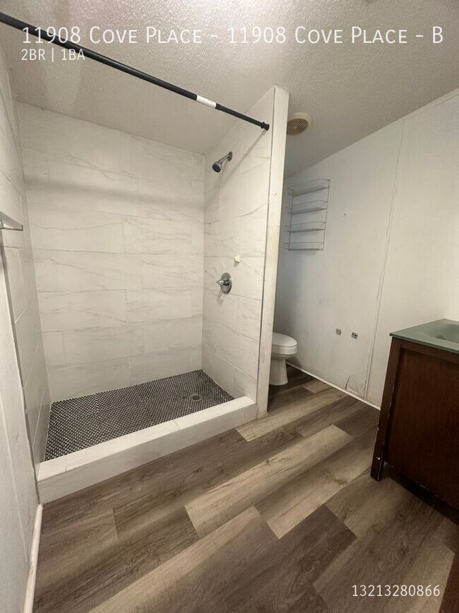 Foto del edificio - 11908 Cove Pl