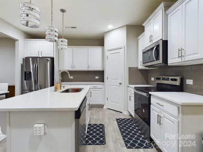 Building Photo - 14037 Whistling Teal Dr