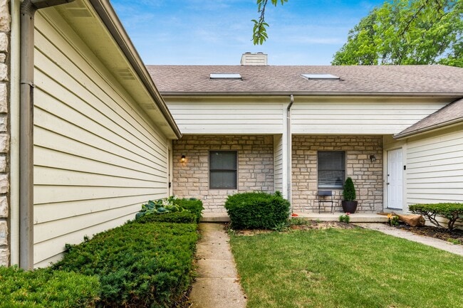 Building Photo - 8287 Talia Ct