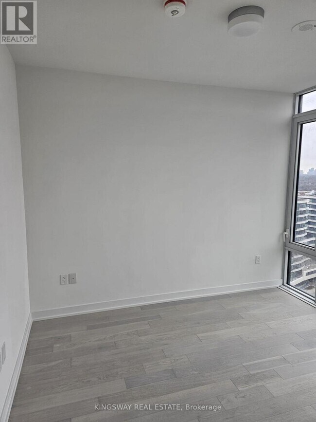 Photo du bâtiment - 50 O'Neill Rd