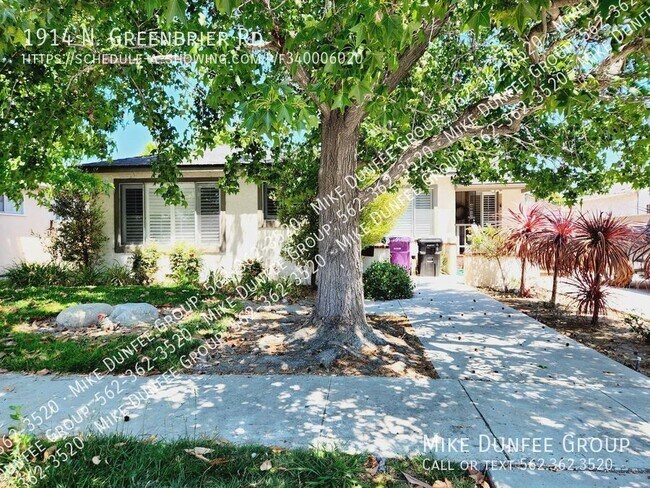 Building Photo - 1914 N Greenbrier Rd