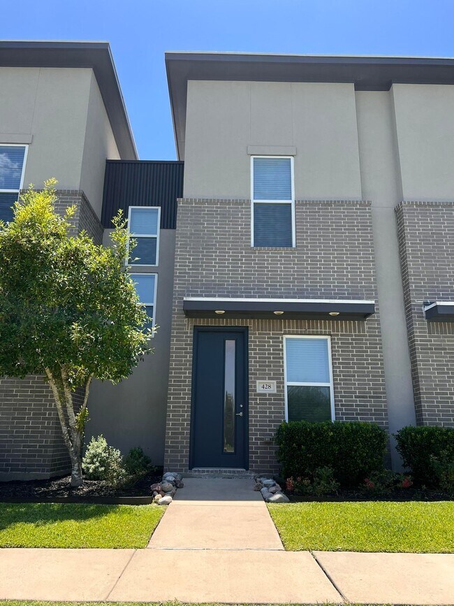 Foto del edificio - 428 William D. Fitch Pkwy
