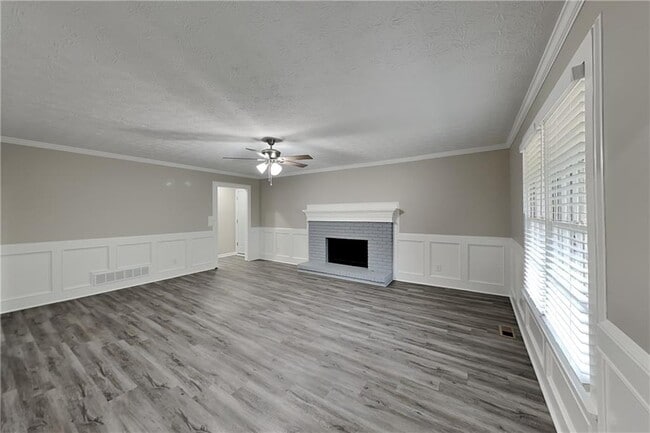 Foto del edificio - 3740 Laurel Brook Way