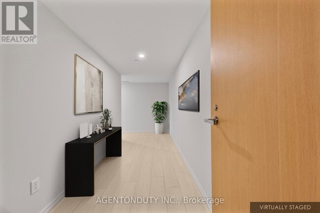 Building Photo - 5 Soudan Ave