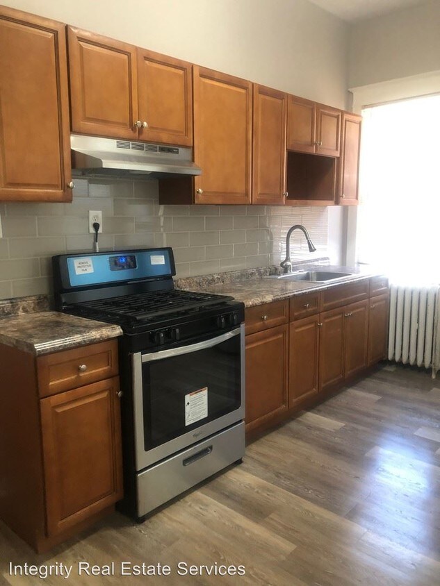 Foto principal - 246 S Fairview Ave