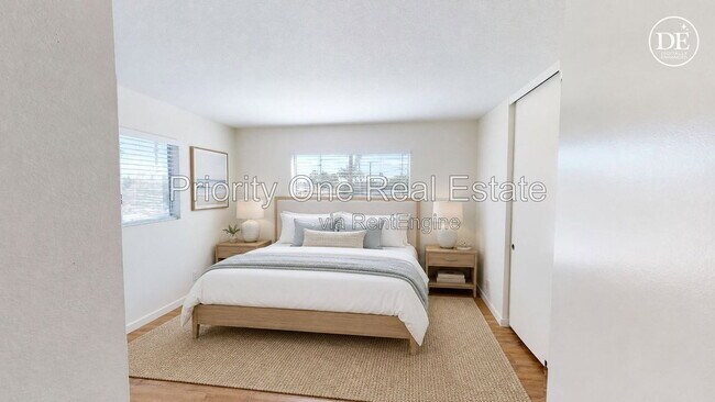 Foto del edificio - 4476 33rd Pl