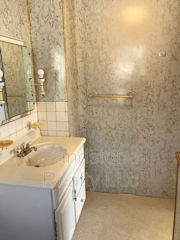 Foto del edificio - 1426 W 19th St