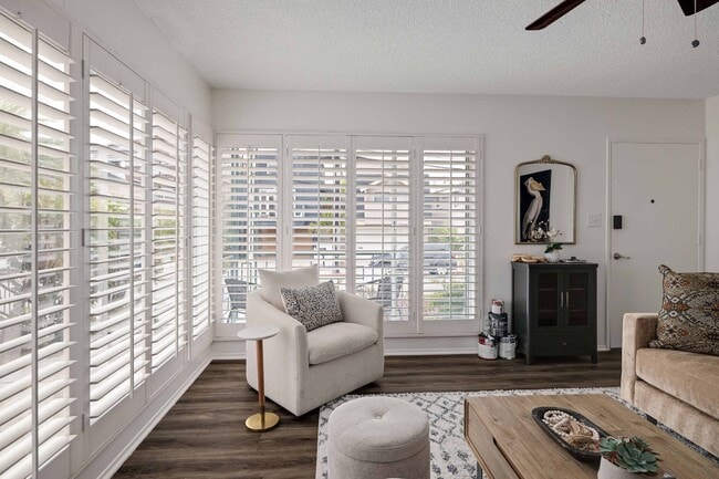 Foto del edificio - 554 2nd St