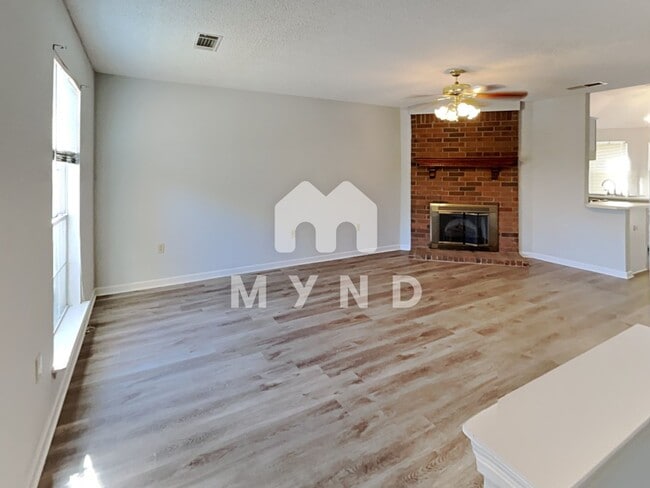 Building Photo - 275 Oakland Hills Dr