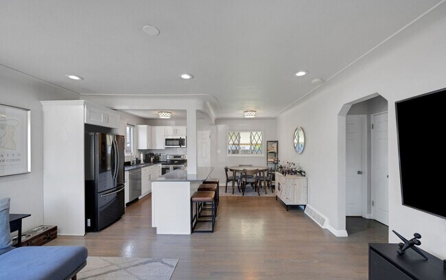 Foto del edificio - Charming 3BR House in Denver
