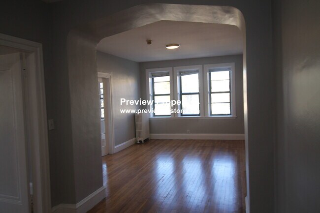 Building Photo - 1666 Commonwealth