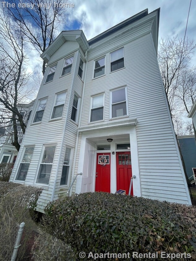 Primary Photo - 322 Beacon St