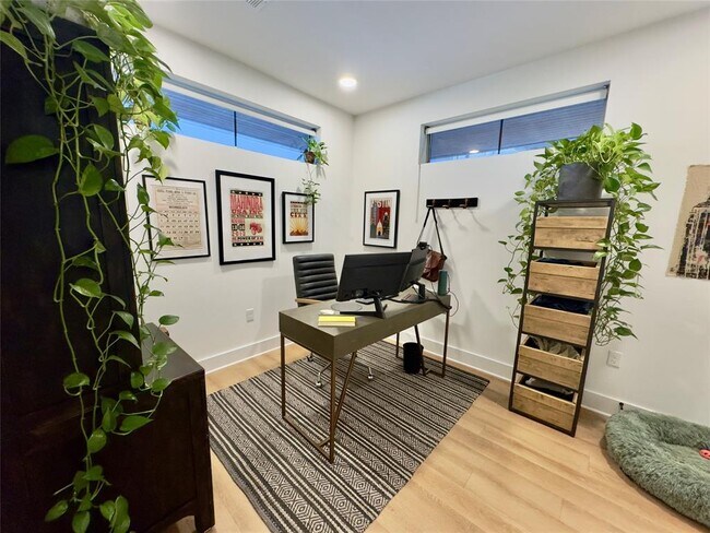 Foto del edificio - 4704 Sunset Trail