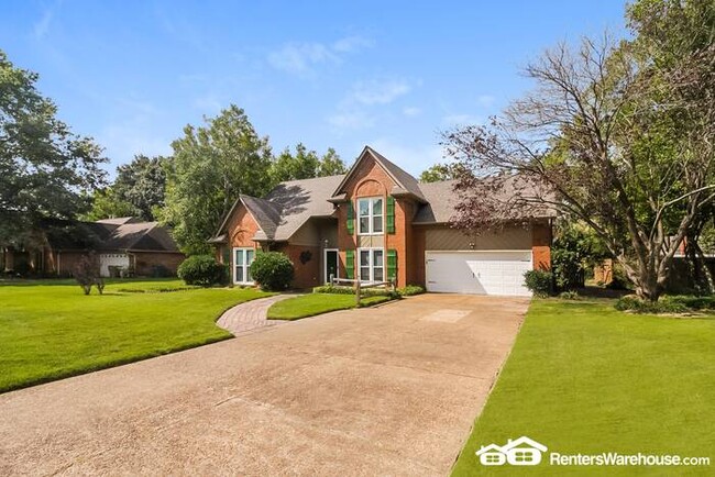 Building Photo - Newly Renovated 2 Story East Memphis Home