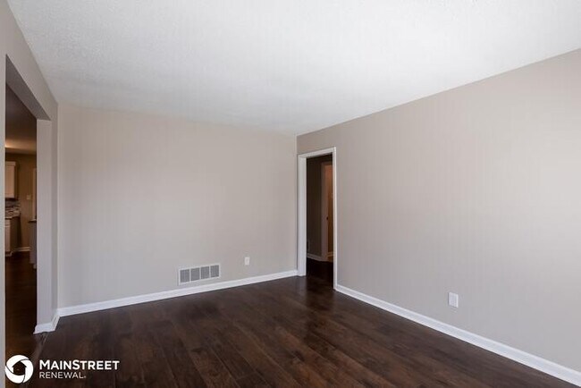 Building Photo - 504 Newton Dr