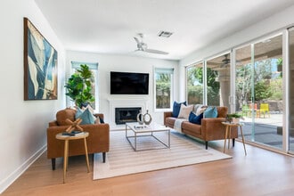 Building Photo - 403 Cypress Point Dr