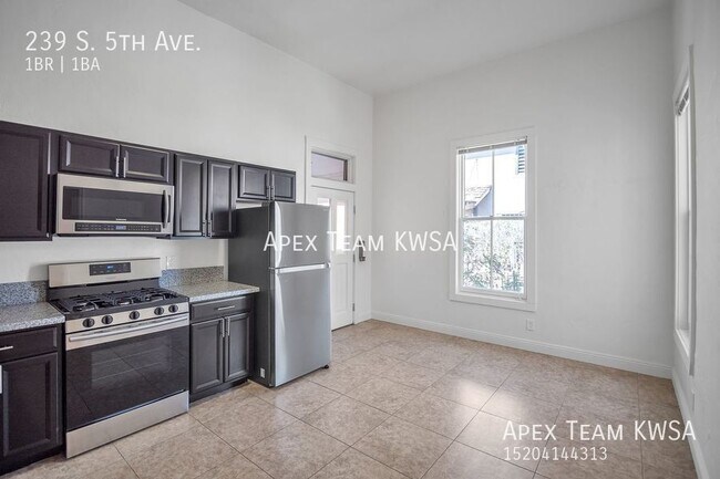 Foto del edificio - 239 S 5th Ave