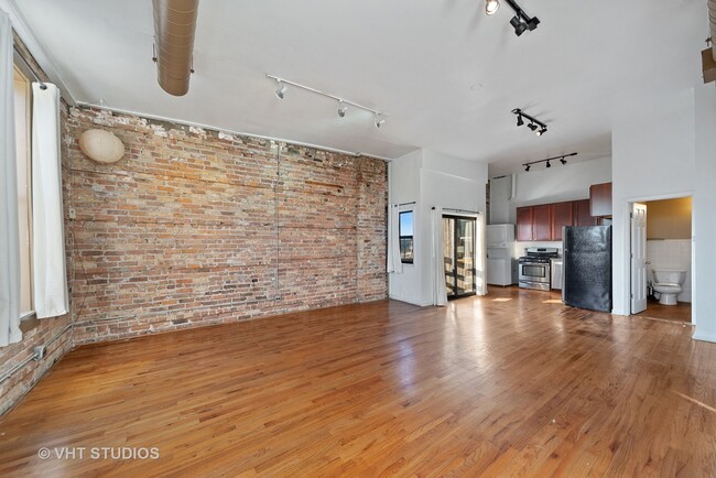 Building Photo - 1215 W Grand Ave