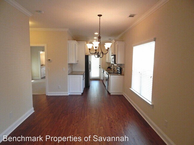 Building Photo - 4 br, 2.5 bath House - 501 E 32nd St.