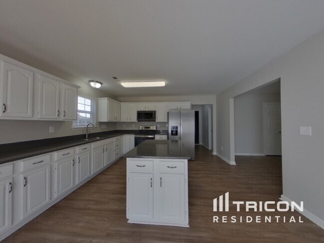 Building Photo - 5121 Autumn Oak Drive Charlotte NC