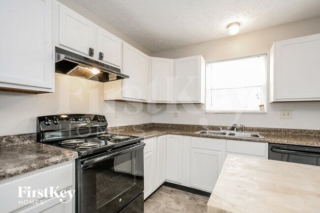 Building Photo - 2473 Foxtail Dr