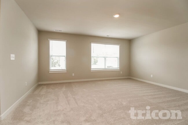 Building Photo - 1728 Lannister Ave