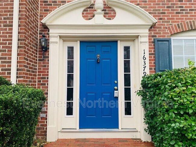 Foto del edificio - 16379 Gangplank Ln
