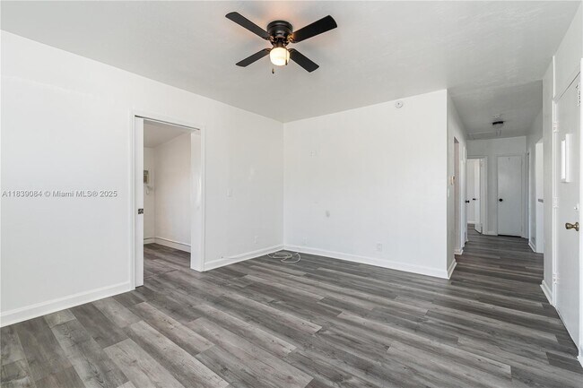 Foto del edificio - 51 NW 27th Ct