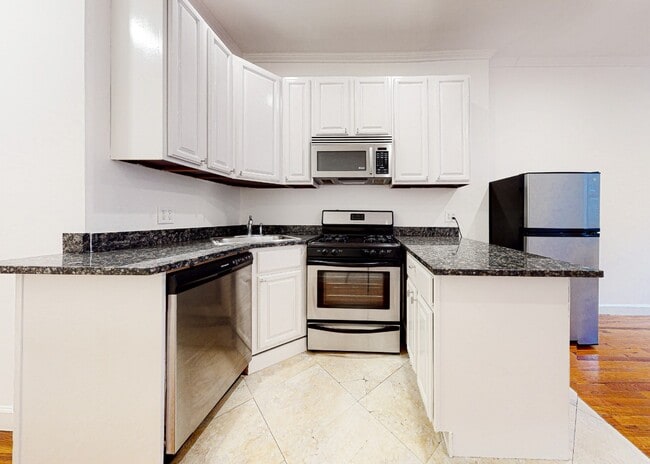 Building Photo - West 139th Street