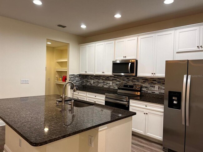 Foto del edificio - 14234 Damselfly Dr