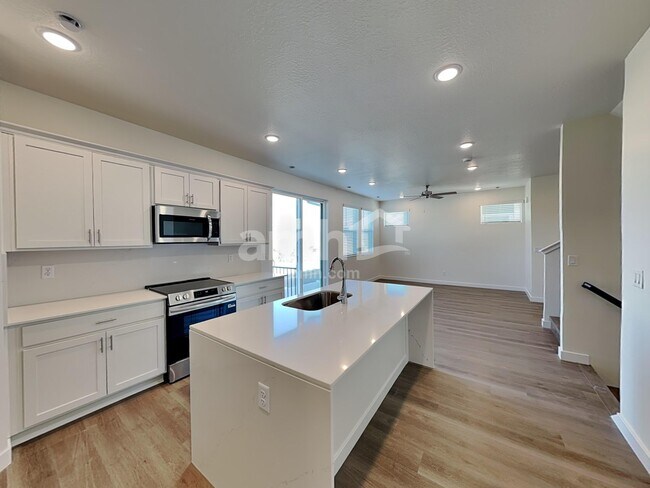 Foto del edificio - 4686 W Ore Strm Rd