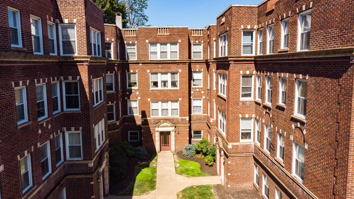 Hobart Court 5559 Hobart St Pittsburgh, PA Apartments for Rent in
