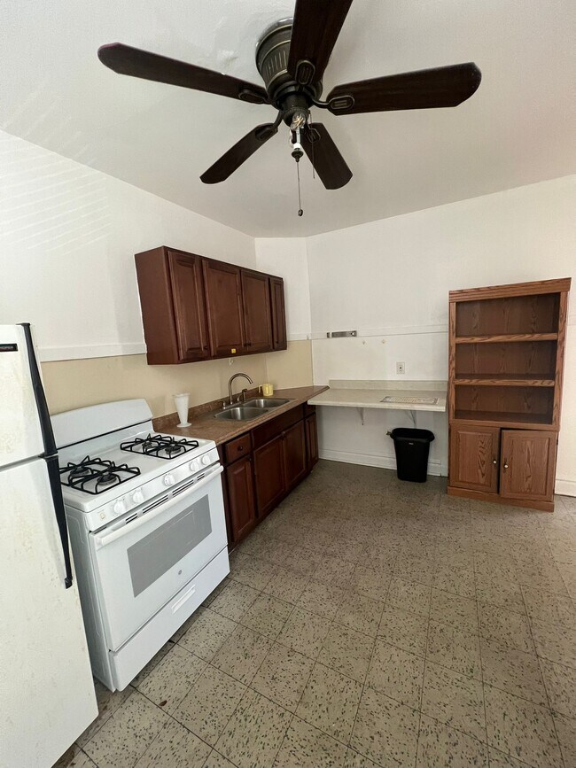 Foto del edificio - 2607 W Jarlath St