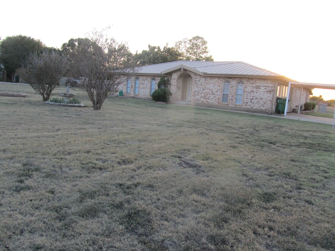 front view - 1330 Maxwell Rd