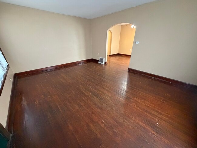 Building Photo - 225 Delaware-