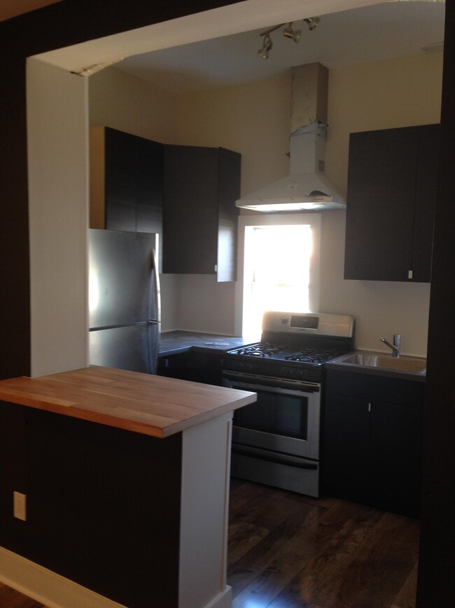 Building Photo - 1246 Carrollsburg Pl SW